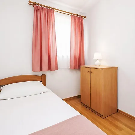 Ein Im Zweirosen By Interhome Apartman Fazana